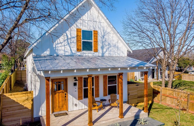 SA Urban Farmhouse + Mins to Pearl & River Walk