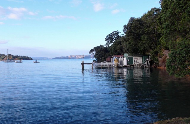 Sabbaticus 3 Bed Waiheke Escape