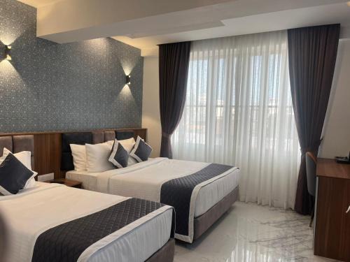 SABU's GRAND ROYALE HOTEL