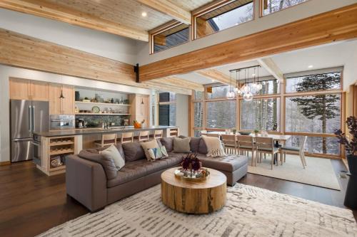 Saddle Horn Lane home