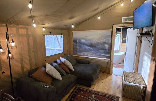 Hootenanny / Cozy Yurt