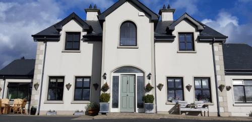 Safe Haven - Luxury Family Accommodation