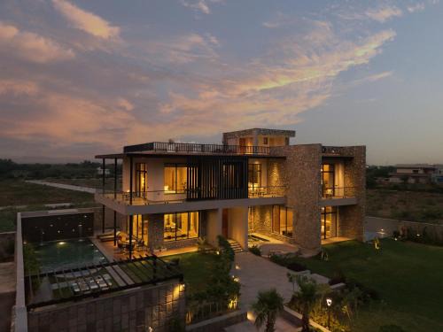 SaffronStays Abhinandan Villa