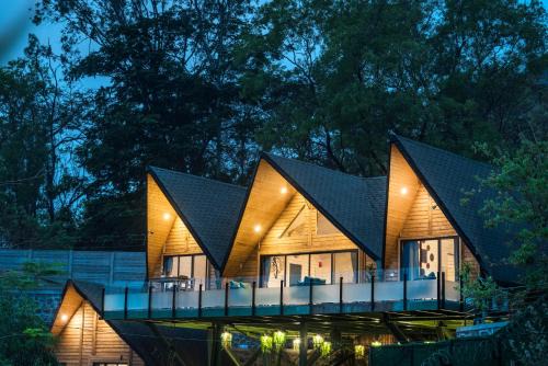 SaffronStays Shambhala Bodhi