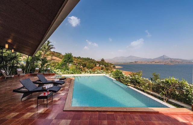 SaffronStays Shambhala Lakeside-Infinity Pool Villa in Pawna