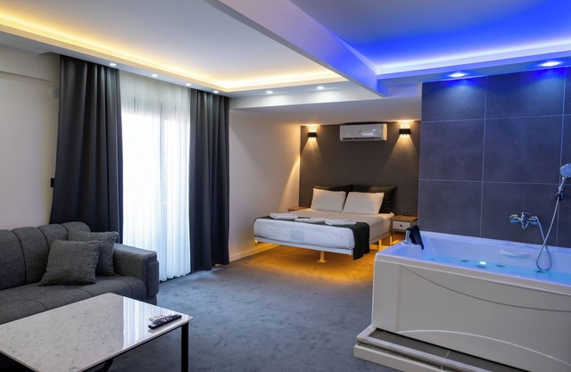 Safir Suit Otel