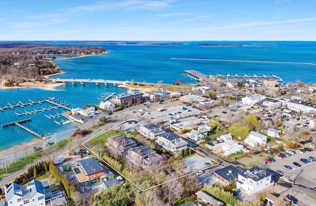 Sag Harbor 2BR Townhome w/Patio, Smart Home & Boat Slip