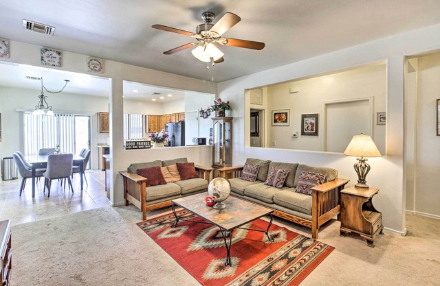 Sahuarita Retreat w/ Grill ~ 24 Mi to Tucson!