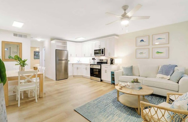 Sailfish Suites 10 - Waterfront and Pet Friendly