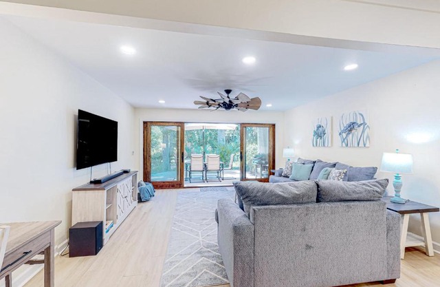 Sailmaster Commons, Unit 16