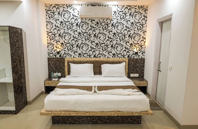 Sairaah Golden Suites