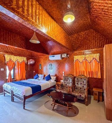 Sajeev Home Stay