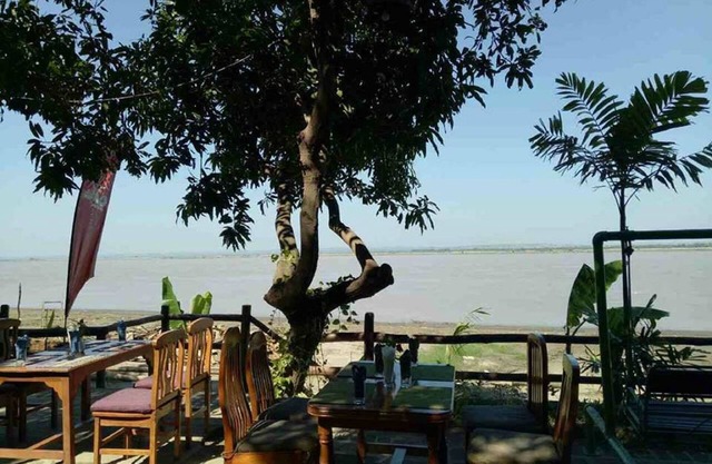 Salay River View Inn