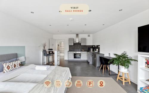 Salí Homes - HZ42 Charming Studio Apartment in Heart of Bayreuth with Balcony