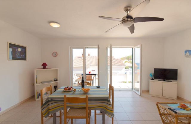 Sali Modern Seaview Apartment