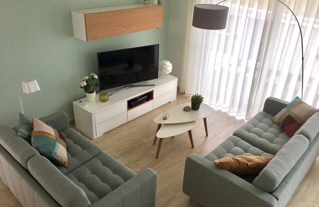 Moderno, nuevo chalet en Salir do Porto Bay. Sólo 1 hora de distancia de Lisboa!