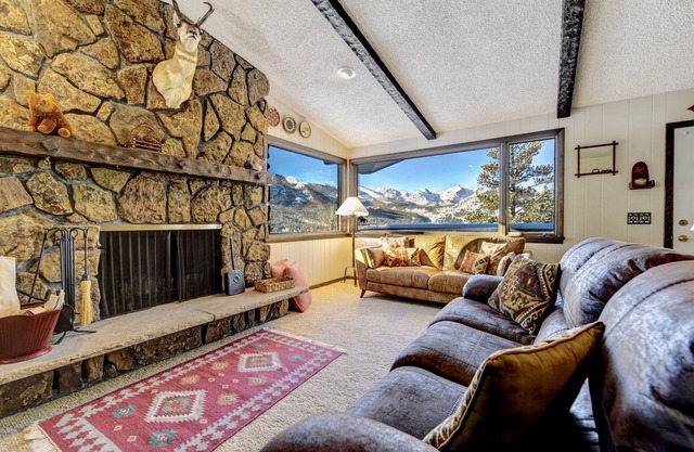 Salmans Bear Cove Family Vacation At Windcliff 4 Bedroom Home by RedAwning