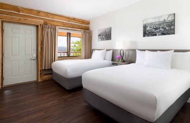 Salmon Falls Resort | Standard Room | Comfortable Stay Near the Dock
