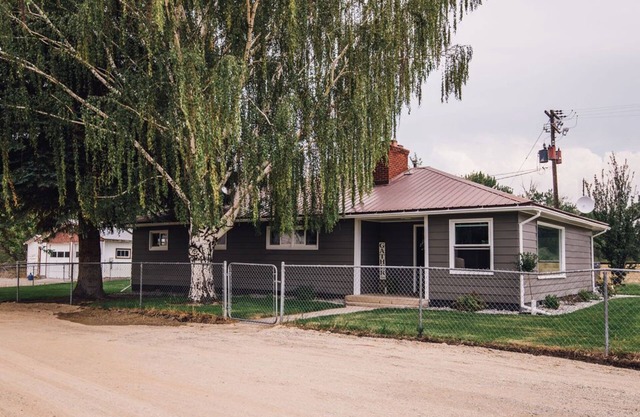 Reunion at the "Gathering Place!" sleeps 35 +