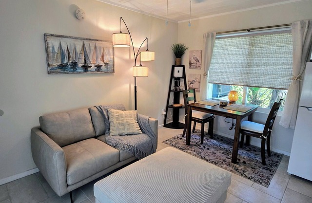 SALT AIR AND SERENDIPITY Coastal Charm in the heart of "Old Florida"