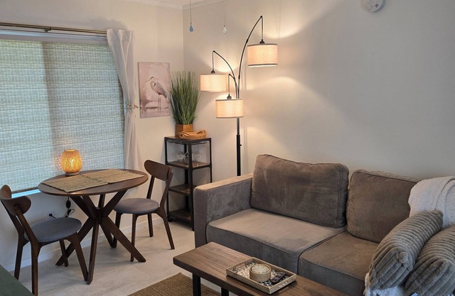 SALT AIR AND SERENDIPITY Unit AnCoastal charm in the heart of "Old Florida".