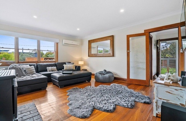 'Salt and Sand" Beach House,10min to Airport