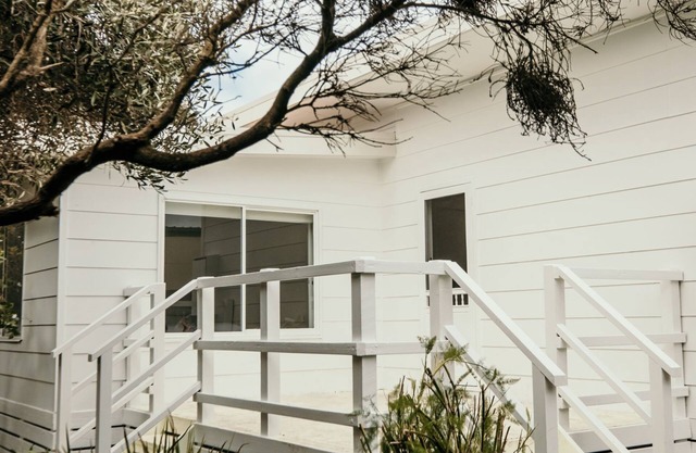 Salt Cottage - a cozy two bedroom home boasting all features perfect for your next Port Fairy trip
