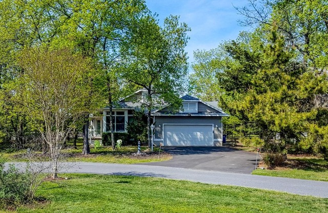 Salt Pond - 1 Heron Ct