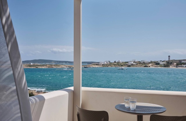 Salt Suites Paros