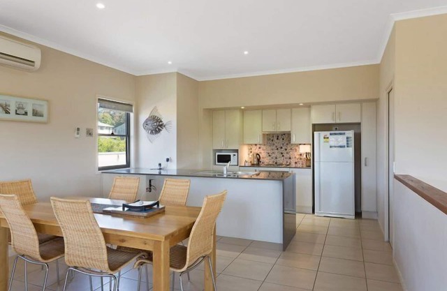 Saltwater Apartments, 3 bedroom accommodation close to Asling's Beach