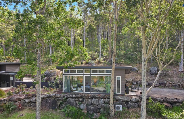 Saltwater Creek - The Birds Nest – Stay 3, Pay 2!