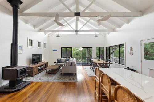 Saltwood House NEW Listing
