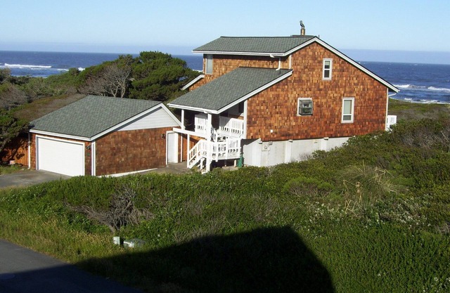 PERRO SALADO OCEANFRONT HOME GOLD BEACH OREGON