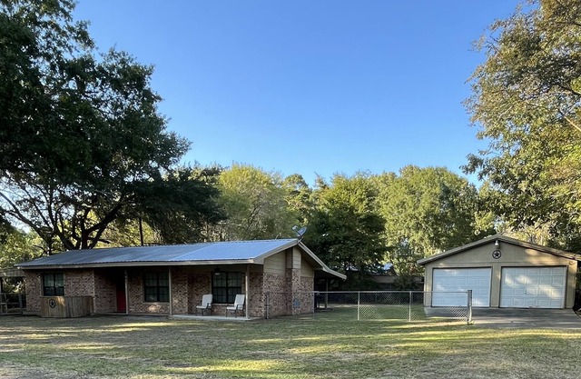 Sam Rayburn Lake Access Home and Guest House