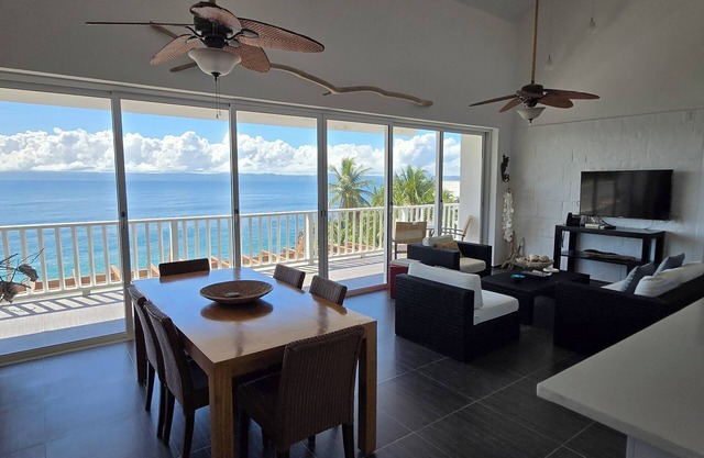 Samaná, Vistamare. Espectacular apartamento frente al mar y la playa.