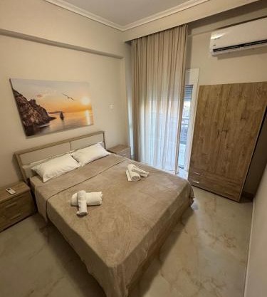 Samaras luxurious apartment
