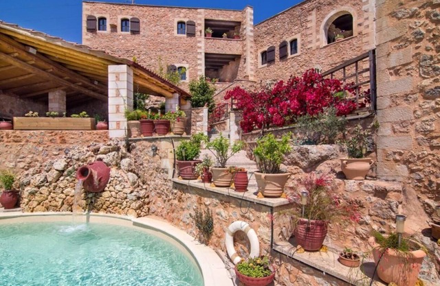 Traditional villas - Samonas