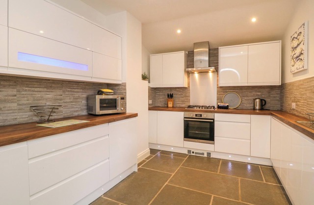 Samphire Lodge