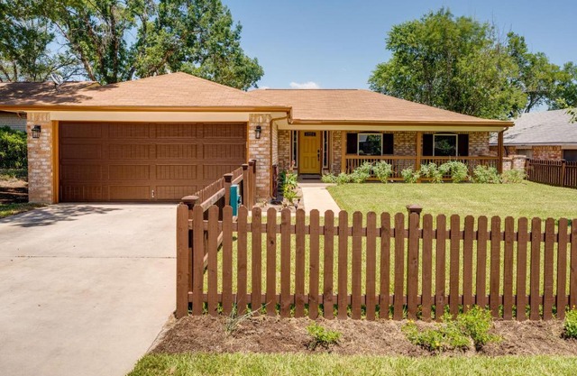 San Antonio Home with Private Hot Tub Pet Friendly!