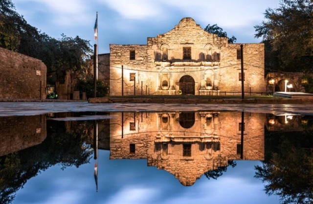 San Antonio Serenity: 23 Min To Six Flags Sleeps 10, 3-Bedroom/2.5Bath