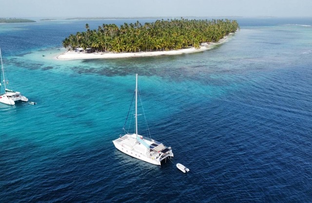 San Blas Kids Friendly Private Catamaran. All inc+WiFi+playground.