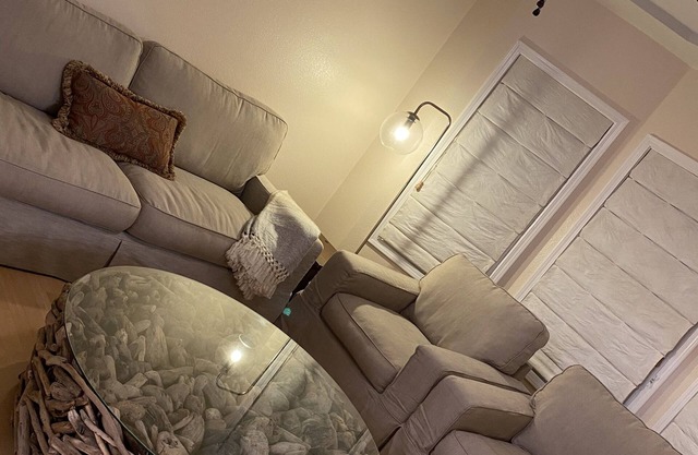 San Francisco awaits You a Modern flat in Cow Hollow district in the heart of SF