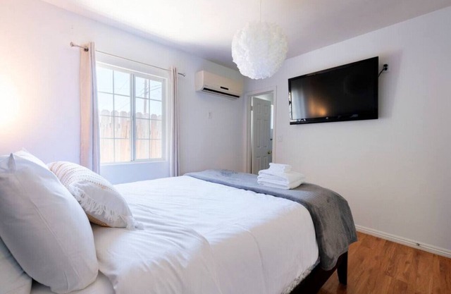 San Gabriel Studio Suite: Comfy Queen Bed, Fast Internet Connection, and Your Own Parking Spot.