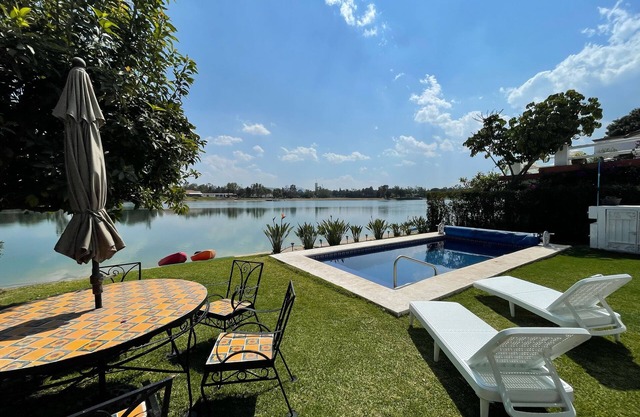San Gil Club de Golf, Hermosa Casa del lago, alberca,kayaks, bicicletas