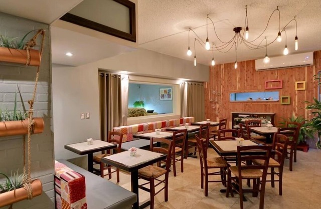 San Juan Getaway - Comfort Meets Style in a Spacious Unit by the Lagoon!
