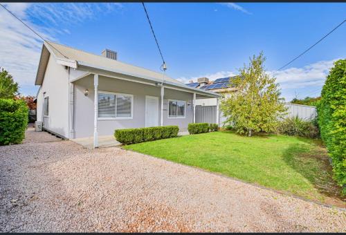 San Mateo Cottage