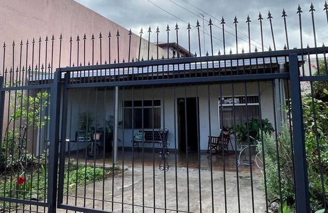 San Ramon Downtown, Casa Galé (luz)