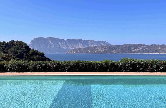 SAN TEODORO PUNTA EST GIARDINO E VISTA MARE