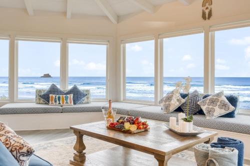 Sanctuary by the Sea by AvantStay Waterfront Views