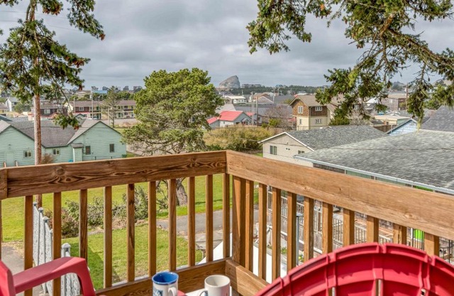 Sand and Sea Beach House - Meredith Lodging